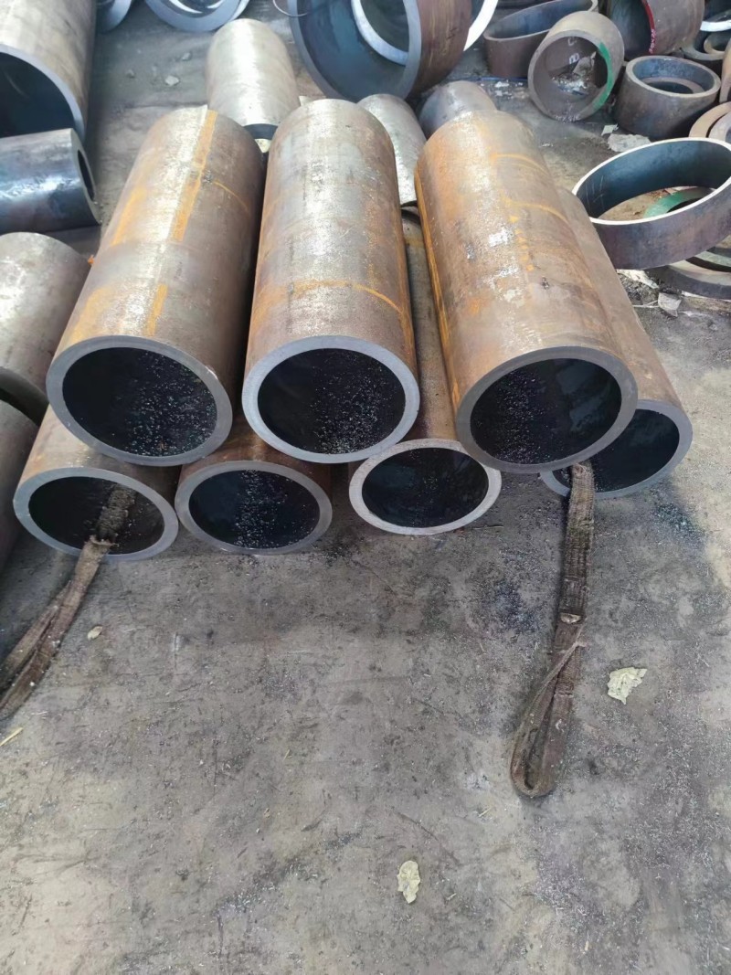 泸西泸西泸西12Cr1MovG无缝钢管切割